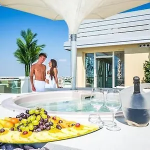 Colombo 4*, Lido di Jesolo Italy